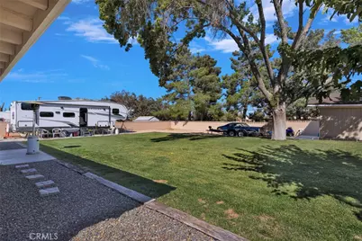 8041 Kingston, Hesperia, CA 92345 - Photo 55