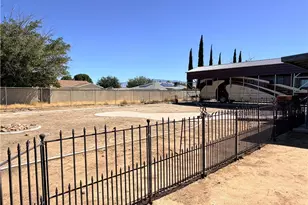 12839 Running Deer Rd, Apple Valley, CA 92308 - Photo 19