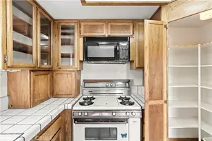 14023 Driftwood, Victorville, CA 92395 - Photo 23