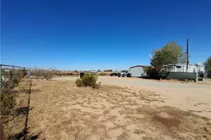 12037 Cordero, Victorville, CA 92392 - Photo 3