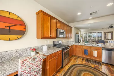 10838 Phoenix, Apple Valley, CA 92308 - Photo 9