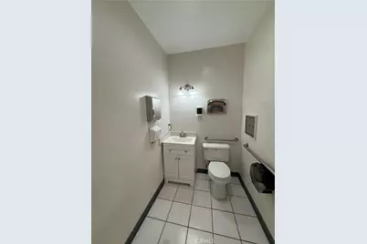 703 E E, Ontario, CA 91764 - Photo 15