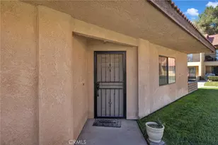 19046 Cedar, Apple Valley, CA 92308 - Photo 5