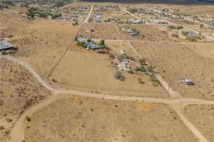 9838 Buena Vista St, Apple Valley, CA 92308 - Photo 13
