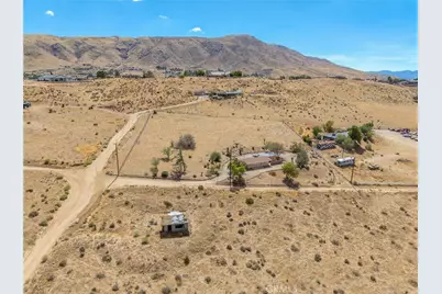 9838 Buena Vista Street, Apple Valley, CA 92308 - Photo 19