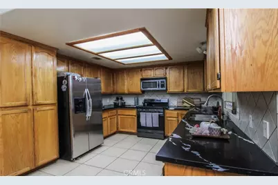8979 Appleton, Victorville, CA 92392 - Photo 9