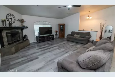 8979 Appleton, Victorville, CA 92392 - Photo 11