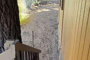 1010 Cherokee St, Fawnskin, CA 92333 - Photo 33
