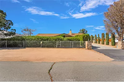 8090 Corona, Hesperia, CA 92345 - Photo 3