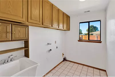 14210 Gayhead Road, Apple Valley, CA 92307 - Photo 29