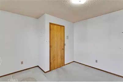 14210 Gayhead Road, Apple Valley, CA 92307 - Photo 27