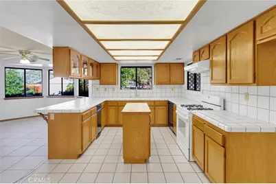14210 Gayhead Road, Apple Valley, CA 92307 - Photo 19
