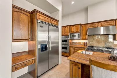 12128 Whitehaven, Oak Hills, CA 92344 - Photo 17