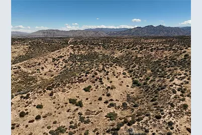 740 Summit Valley (Near) Road, Hesperia, CA 92345 - Photo 7
