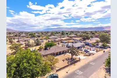 13231 Iroquois, Apple Valley, CA 92308 - Photo 35