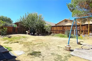 18630 Sonoma, Adelanto, CA 92301 - Photo 23