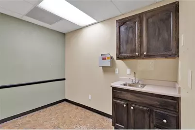 18056 Wika, Apple Valley, CA 92307 - Photo 43