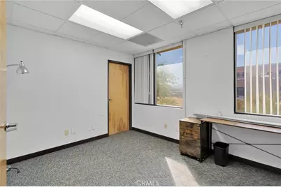 18056 Wika, Apple Valley, CA 92307 - Photo 45