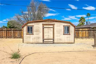 14204 Crow Rd, Apple Valley, CA 92307 - Photo 25
