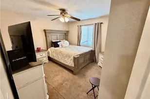 10885 9th Ave, Hesperia, CA 92345 - Photo 3