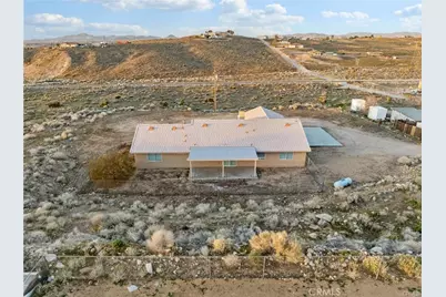 9230 Allegra Vista Street, Apple Valley, CA 92308 - Photo 31