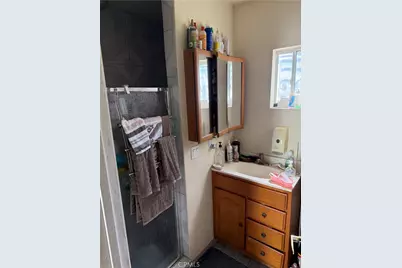 426 E 83rd, Los Angeles, CA 90003 - Photo 13