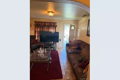 426 E 83rd, Los Angeles, CA 90003 - Photo 5
