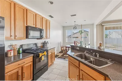 11748 Galewood, Adelanto, CA 92301 - Photo 7