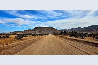 800 Las Tunas Dr., Apple Valley, CA 92308 - Photo 13