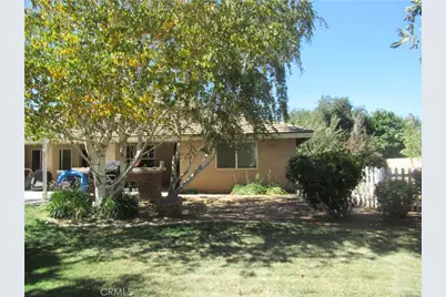 9839 Bellflower, Oak Hills, CA 92344 - Photo 37