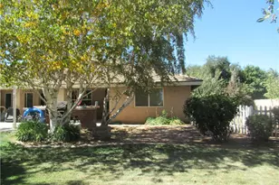 9839 Bellflower, Oak Hills, CA 92344 - Photo 37