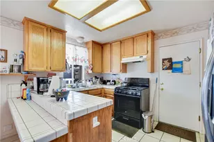 9037 5th Ave, Hesperia, CA 92345 - Photo 31