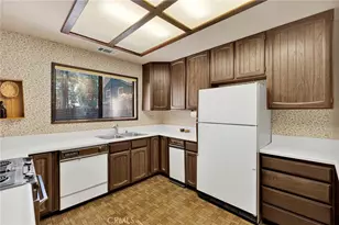 31433 Overhill, Running Springs, CA 92382 - Photo 15