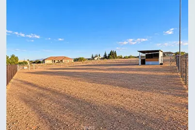9275 Rattlesnake, Phelan, CA 92371 - Photo 47