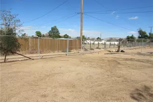 21918 Esaws Ave, Apple Valley, CA 92307 - Photo 25