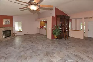 13377 Mountain Dr, Hesperia, CA 92344 - Photo 3