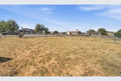 21057 Sitting Bull, Apple Valley, CA 92308 - Photo 37