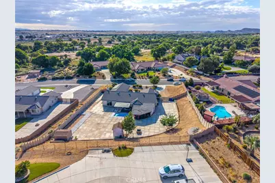 13997 Riverside, Apple Valley, CA 92307 - Photo 55