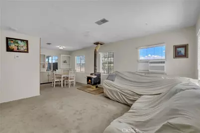 15594 Mission, Hesperia, CA 92345 - Photo 9