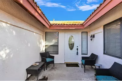 18146 Orange, Hesperia, CA 92345 - Photo 7