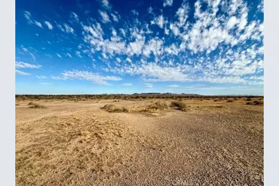 0 Unknown 0496-083-19, Hinkley, CA 92347 - Photo 3