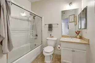 13935 Burbank, Van Nuys, CA 91401 - Photo 33