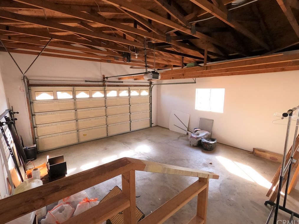 1550 Rimpau Ave, Corona CA  92881-3204 exterior