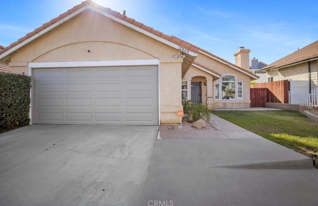 12869 Fontainebleau Dr, Moreno Valley CA  92555-2330 exterior