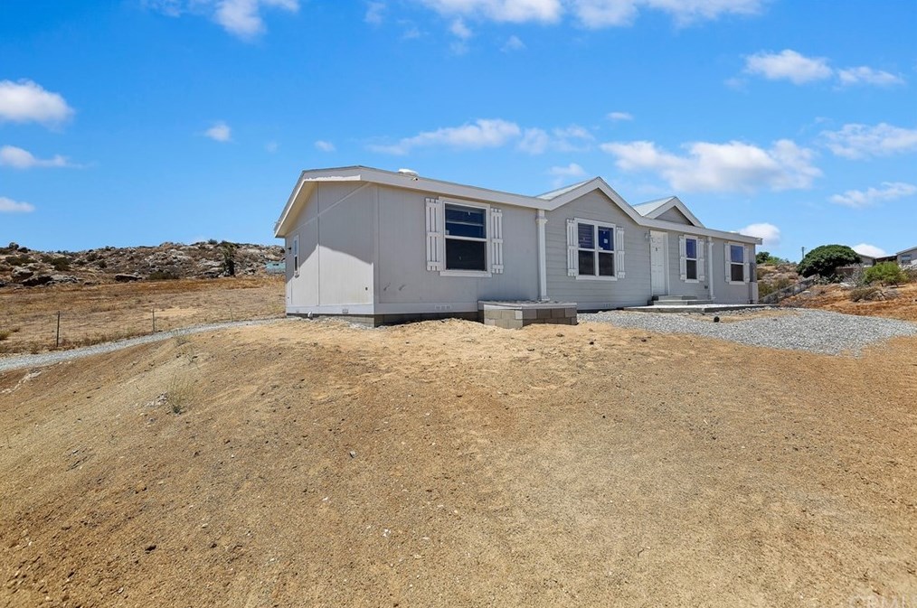 32812 Edwina St, Lakeview CA  92567 exterior