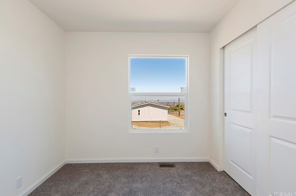 9752 Oasis Rd, Pinon Hills CA  92372 exterior