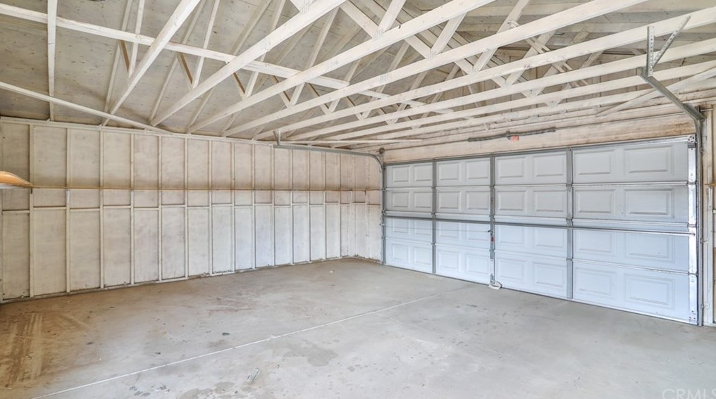 8919 11 Ave, Hesperia CA  92345-3837 exterior