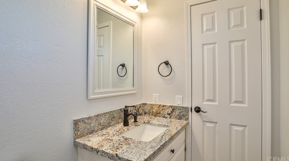 8919 11 Ave, Hesperia CA  92345-3837 exterior