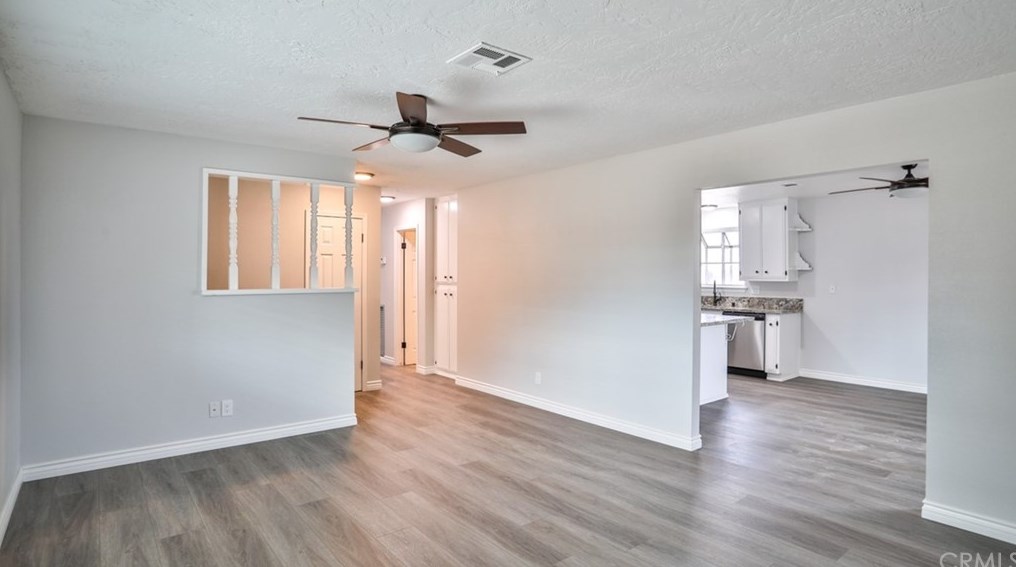 8919 11 Ave, Hesperia CA  92345-3837 exterior