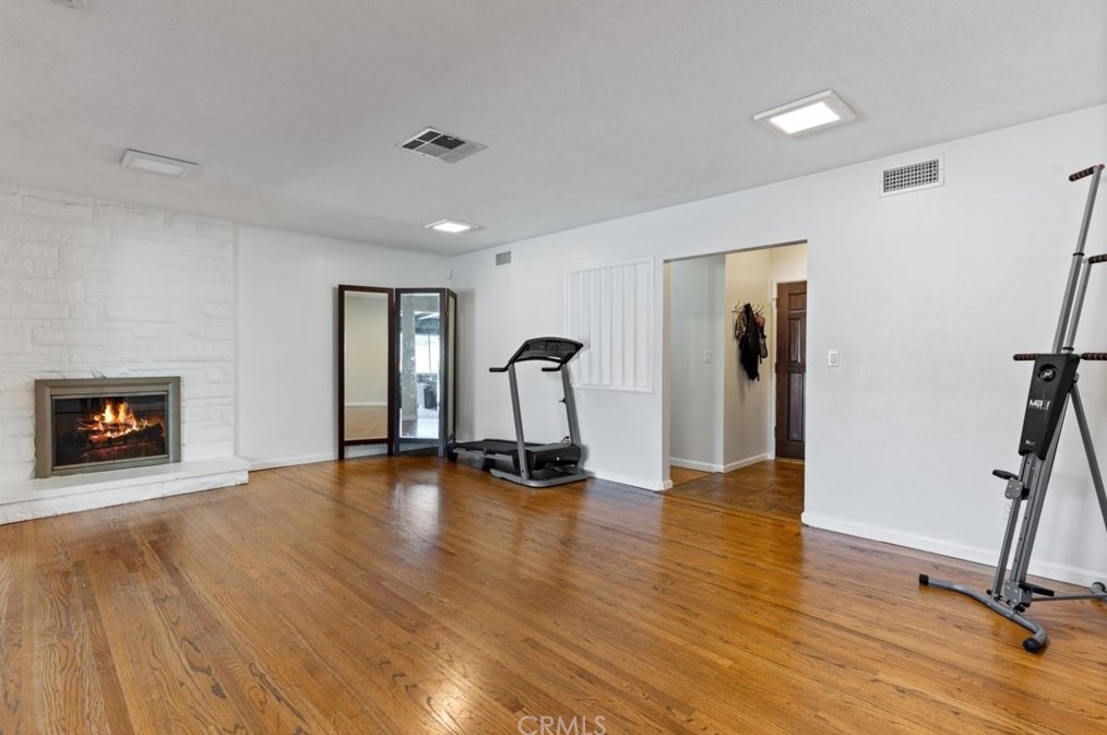 17448 Filbert St, Fontana CA  92335-5921 exterior
